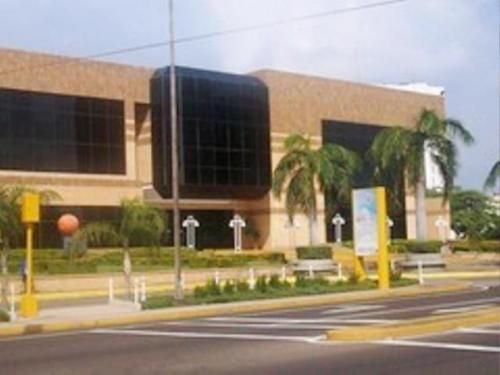 16-4646 LOCAL COMERCIAL en venta en Maracaibo, sector El Milagro