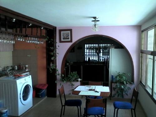 A LA VENTA CASA EN PUERTO LA CRUZ. URB. CHUPARIN