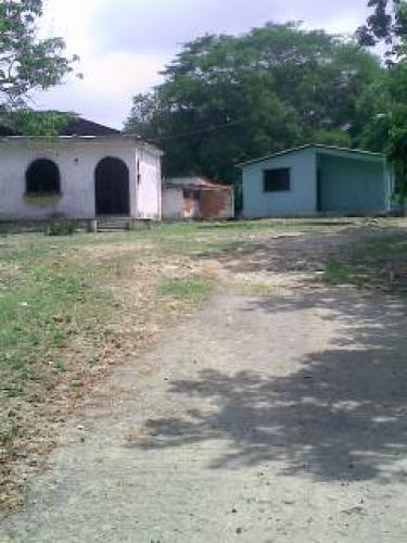 venta de terreno y casas