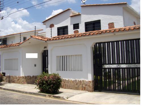 Linda, Cómoda y Segura Casa 2 Plantas, Urb. Chalet Country, San Diego, Carabobo