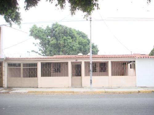 GRUPO INMOBILIARIO BACRIS VENDE CASA UBICADA EN GUACARA URB EL SAMAN