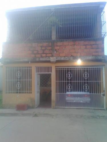 Casa de 2 plantas en VENTA