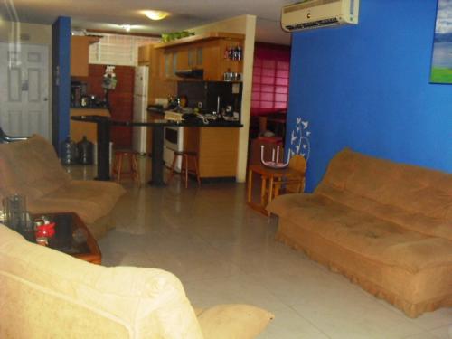 APARTAMENTO REMODELADO EN GUATIRE