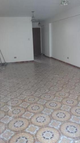 APARTAMENTO CON ESTACIONAMIENTO EN EL CENTRO DE CARACAS 