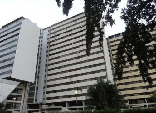 Bello Apartamento Urb. Los Jardines. Maracay. Bs85.000.000 Inf 04129672997