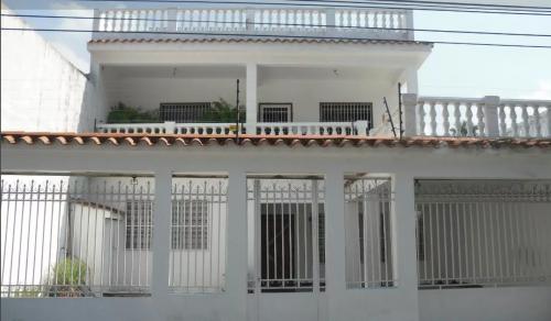Bella Casa. La Cooperativa Maracay. Bs 105.000.000  inf: 04129672997