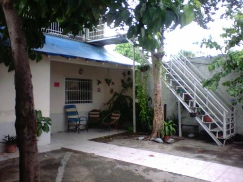 Casa Dos Plantas, Sta Rita. Sector 5 de Julio Av Principal Maracay. Bs. 37.000.000 Inf: 04129672997