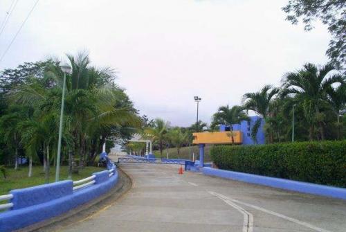 Remato casa en la Urbanización Parque Adonay Tacarigua,higuerote