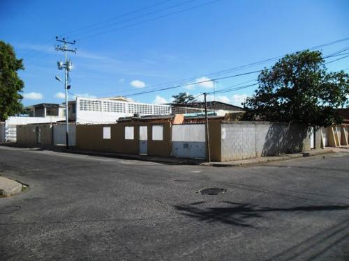 VENDO CASA EN CORO ESTADO FALCON