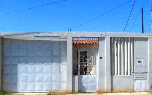 Casa en Venta. Puerta Maraven. Punto Fijo 