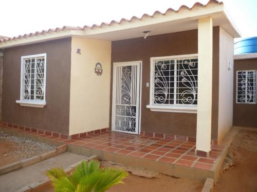 Casa en Urb Los Samanes 