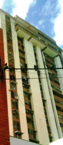 C&G Consultores, ofrece en venta apto en el centro de Maracay