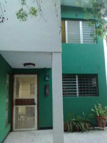 CASA QUINTA DE DOS PLANTAS  EN SECTOR LOS ACEITUNOS