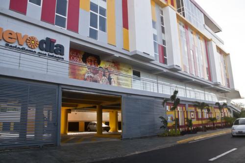 Locales Comerciales Edificio Nuevo Dia