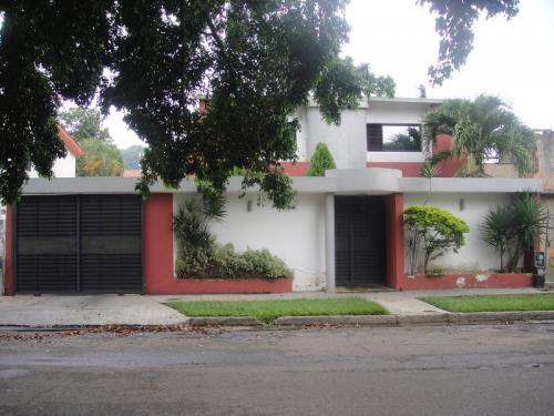 Sky Group La Purisima Vende Moderna Casa en Trigal Norte