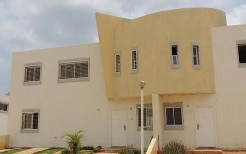 Townhouse Venta Maracaibo Zona Norte Sambil Avenida Goajira 18OCT