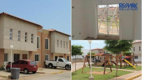 Townhouse Venta Maracaibo Sector Los Olivos 18OCT