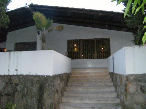  HERMOSA CASA DE PLAYA ENTRE PUERTO LA CUZ  Y CUMANA