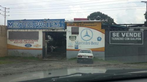 SKY-GROUP Vende GALPON CON TERRENO en Urb. Los Caobos