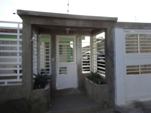 Hermosa casa en Conjunto residencial Santa Eduviges Av Cancamure