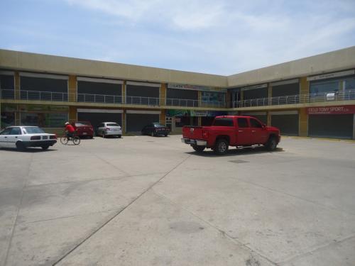 SuEspacio Bienes Raíces, C.A.  En Alquiler Galpón en Ciudad Ojeda - Av. Cristobal Colón