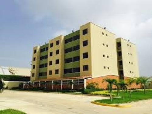 APTO. EN BOSQUES DEL CORTIJO, BARCELONA