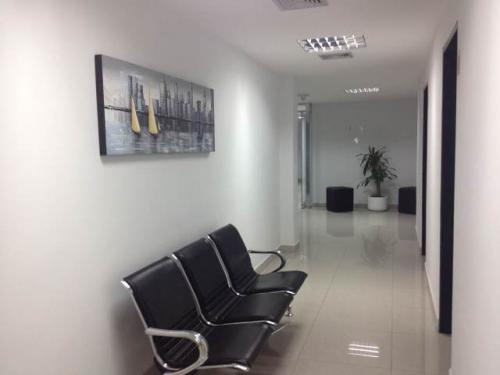 Alquiler oficina 25,10 mts2  en av ppal. de Lecharía