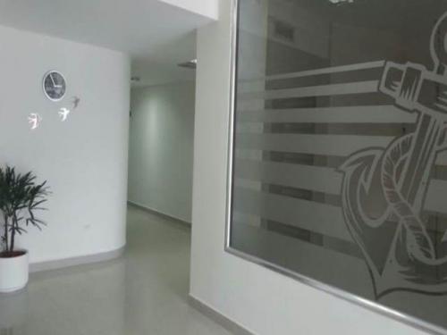 Alquiler oficina 86,50 mts2 en av ppal. de Lecharía