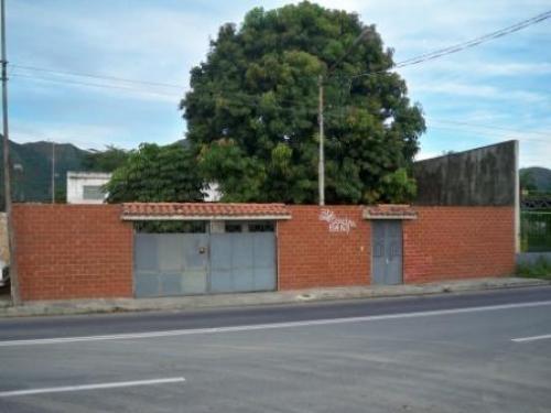 se vende terreno de USO COMERCIAL