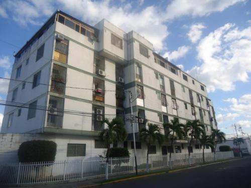 Cómodo Apartamento en venta en zona privilegiada del Oeste Santa Eduviges
