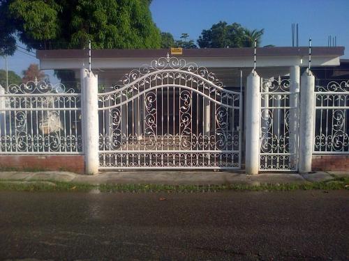 CA-V0004  INMOBILIARIA INSERVIPCON CA VENDE CASA QUINTA EN CABIMAS