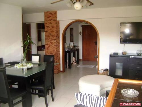 Montalban III, bello apto, 100 mts, espaciosa cocina empotrada, excelentes habitaciones, con closet de romanilla, estupenda vista, rejas de seguridad,