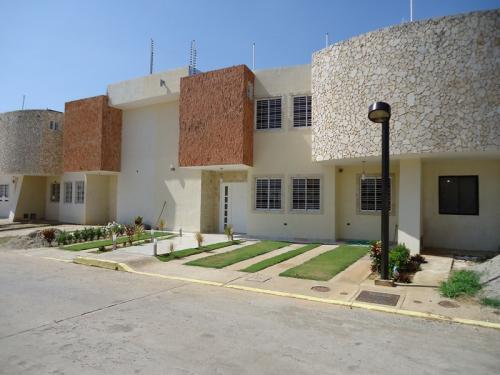 SuEspacio Bienes Raíces,C.A. En Venta, Town House en Ciudad Ojeda 