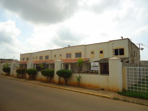 SuEspacio Bienes Raíces,C.A. En Venta, Town House en Ciudad Ojeda - Sector Simón Bolívar