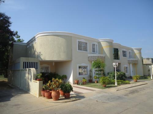 SuEspacio Bienes Raíces,C.A. En Venta, Town House en Cabimas - Sector Bello Monte