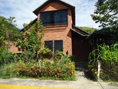 Vendo Casa en Paracotos Estado Miranda