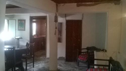 Vendo Casa en los Teques Sector Sector Santa Rosa.