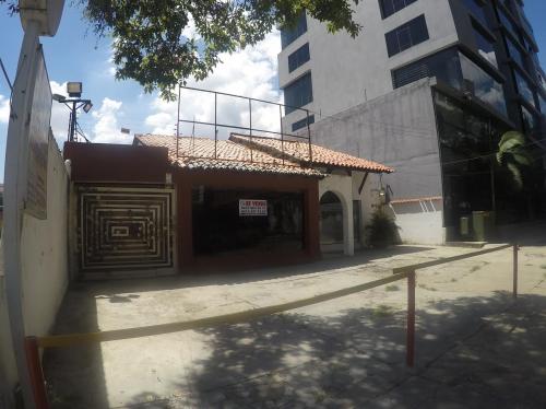 Casa para Uso Comercial en La Viña!!!