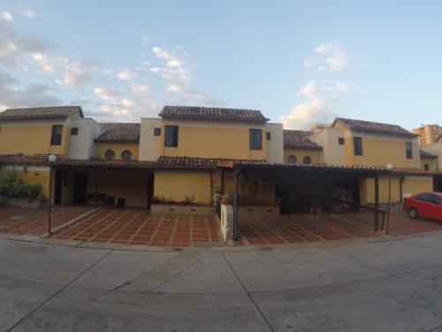Hermoso Town House en Naguanagua!