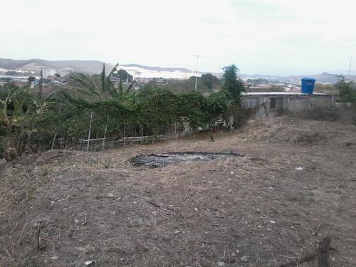 EN CHARALLAVE!!! VENDO TERRENO 4000 M2 TOTALMENTE PLANO A SOLO 500 MTS DE MAKRO…