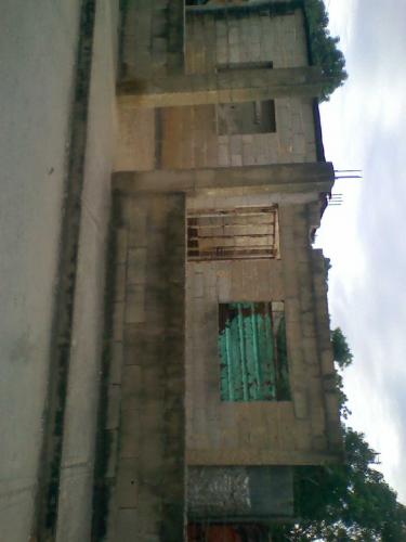 Casa en contruccion buena para habitar, zona tranquila