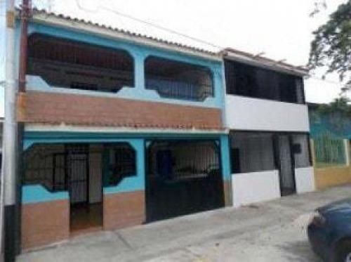 OPORTUNIDAD DE INVERSIÓN PARA VIVIENDA Y COMENZAR NEGOCIO URBANIZACION LA ISABELICA VALENCIA, ESTADO CARABOBO