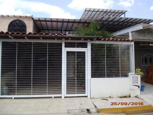 Casa en venta  Valles de San Diego, Carabobo código 16-16544