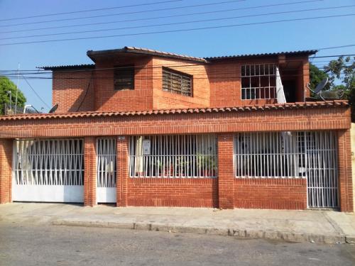 vExcelente Casa en Ruiz Pineda!