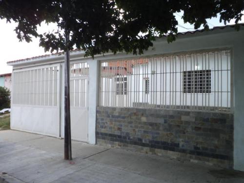 Casa en venta  Guacara, Carabobo código 16-19215