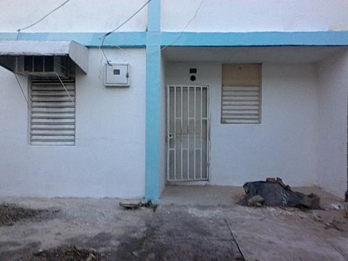 POR VIAJE URGENTE VENDO CASA 