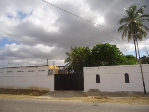 Granja con hectáreas para siembra en Venta Yaritagua