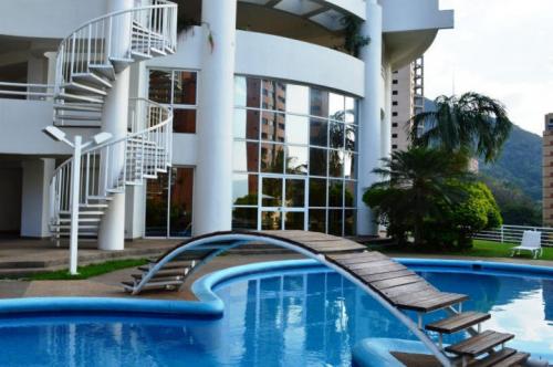 Apartamento en La Trigaleña, Valencia, Carabobo código 15-5182 