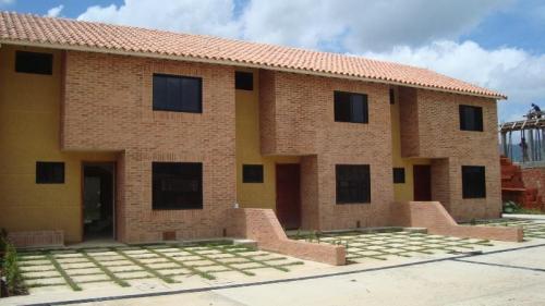   MANANTIAL NAGUANAGUA TOWNHOUSE EN VENTA 128 m2