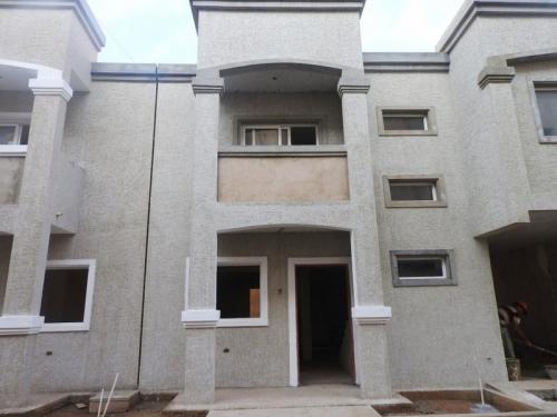 SuEspacio Bienes Raíces, C.A. Vende Town House en Ciudad Ojeda - Calle Vargas